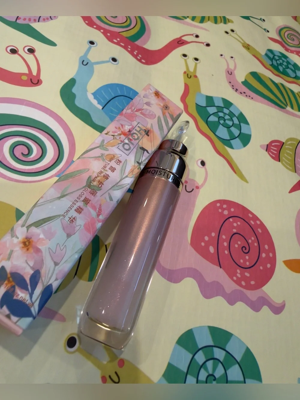 Hojo Sheer Light Pink Shimmery Lip Gloss